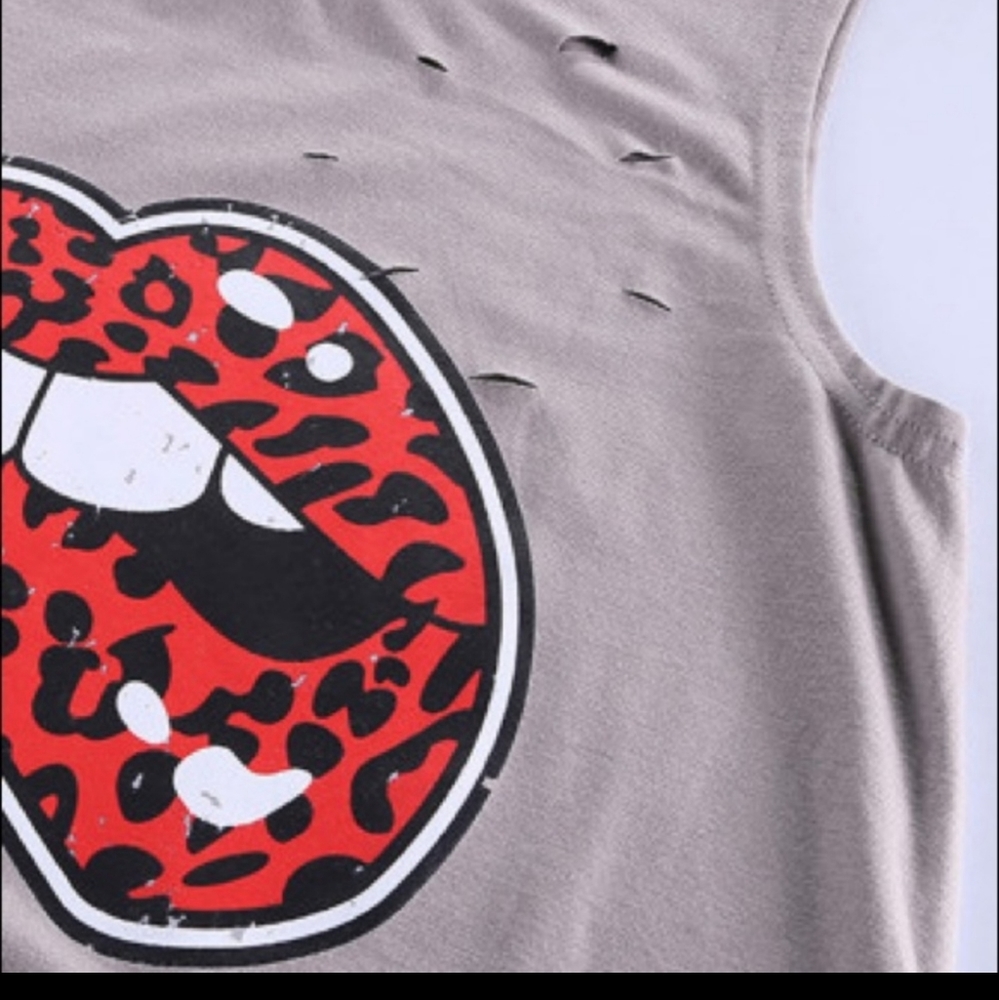 Gray Leopard lips boyfriend tank tee - Picture 3 of 6